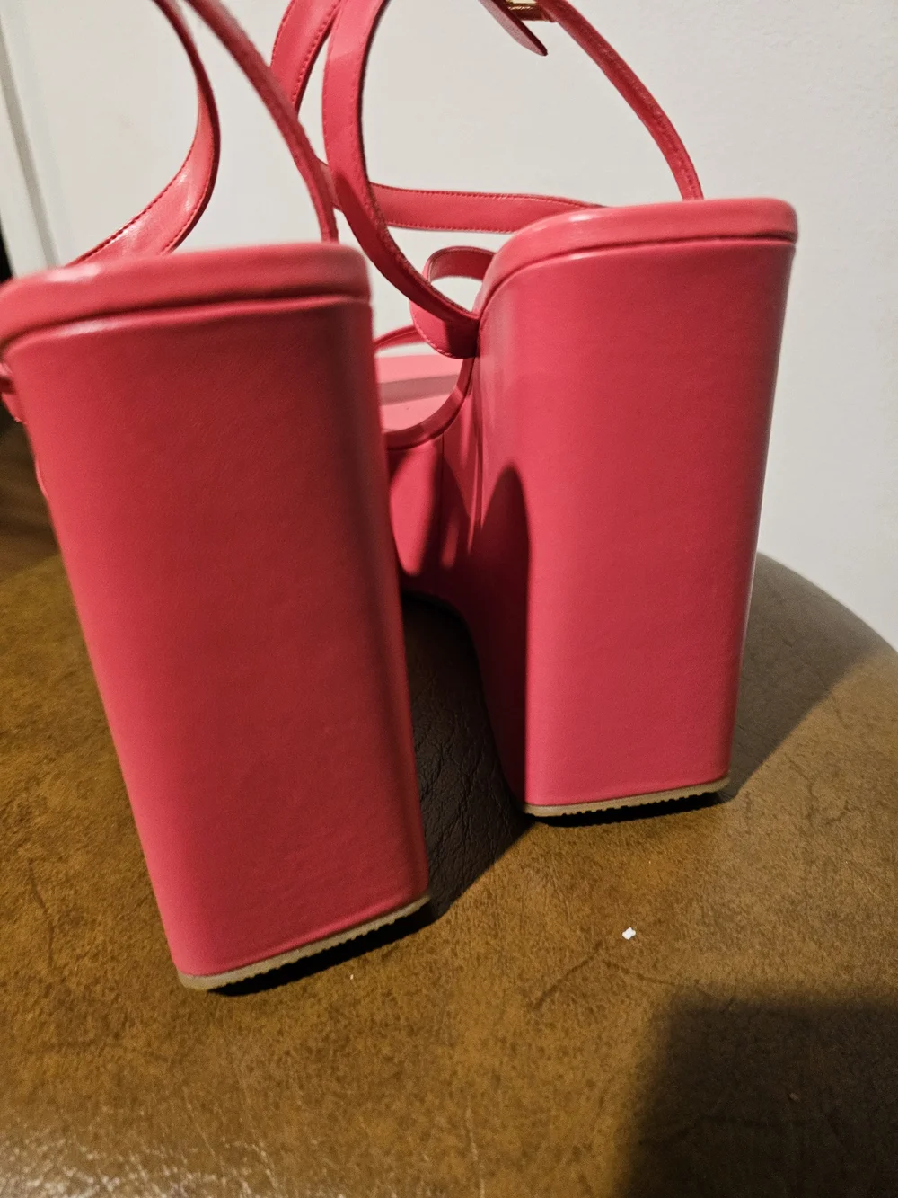 Michael Kors size 8m